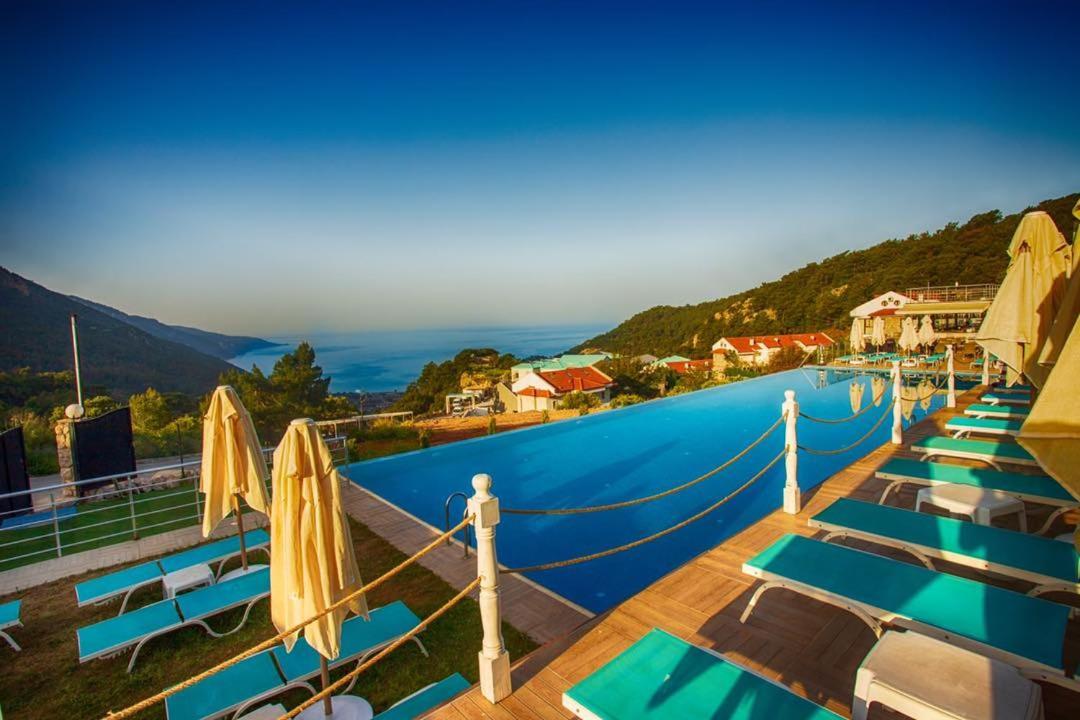 Sertil Deluxe Hotel & Spa - Adult Only Ölüdeniz Buitenkant foto